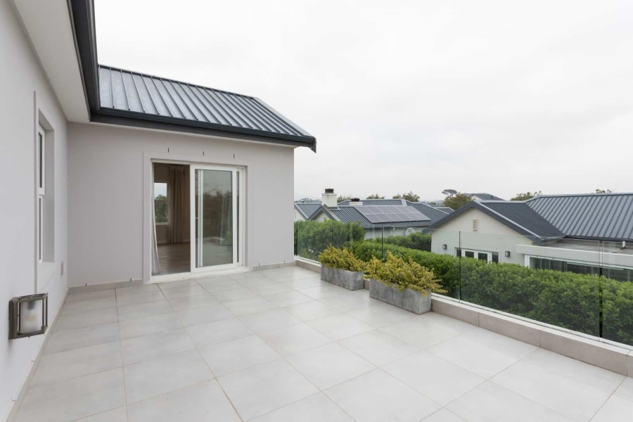 To Let 4 Bedroom Property for Rent in Val De Vie Estate Western Cape